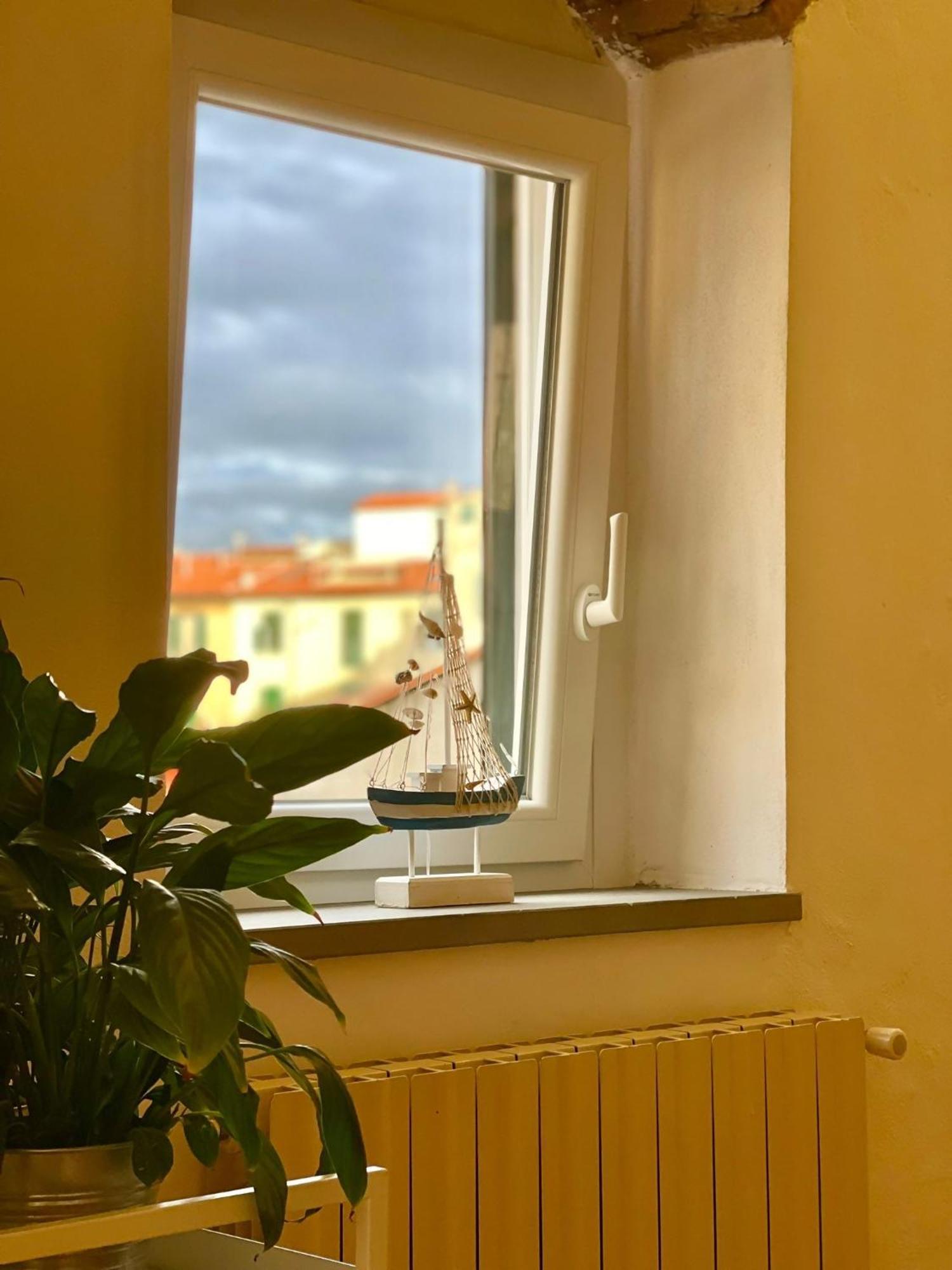 Susannas Lovely New Apartment ليفورنو المظهر الخارجي الصورة