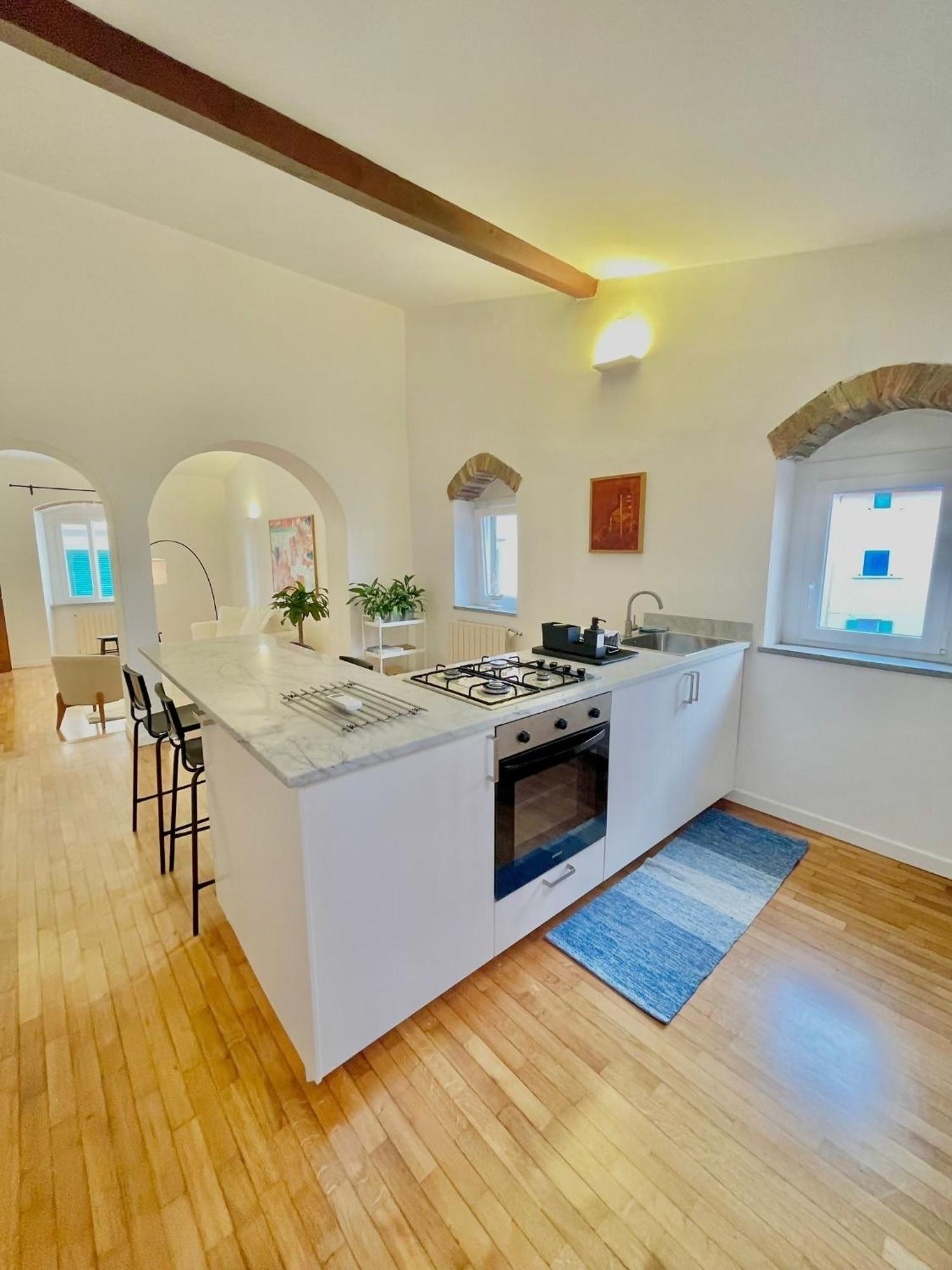 Susannas Lovely New Apartment ليفورنو المظهر الخارجي الصورة